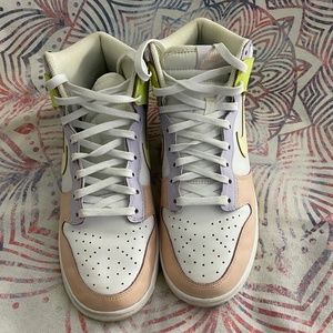 Women’s high dunk nike sneakers